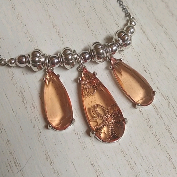 🐾 2 For $16 Floral Orange Gem Dangle Necklace - Picture 3 of 6